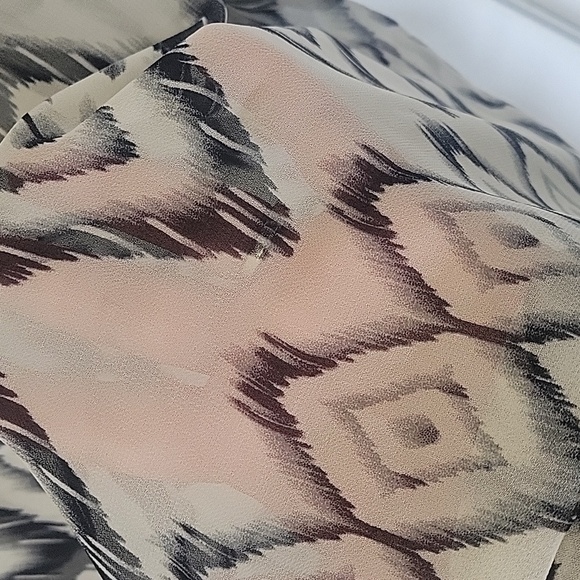 Avenue Black/Cream Geometric Pattern Sheer Collared Blouse 18/20 - Picture 4 of 8